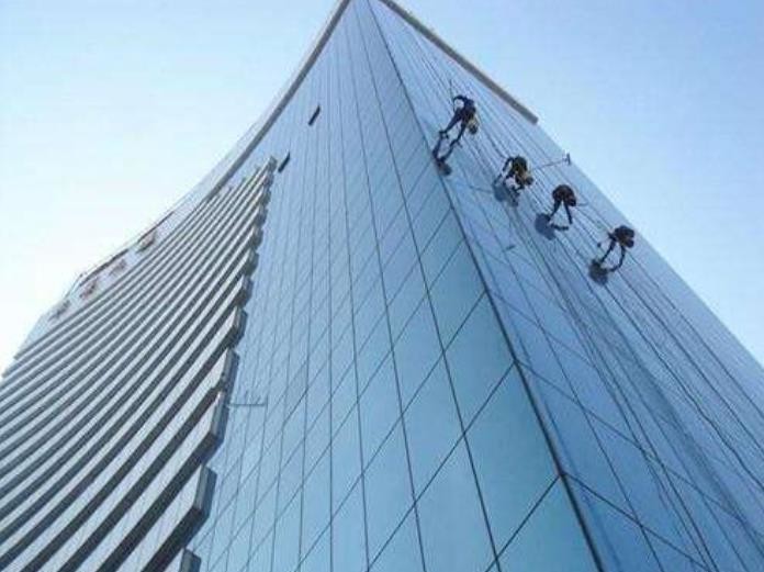 武漢外墻清洗的工具基礎(chǔ)要求是什么？以下內(nèi)容有詳細(xì)介紹